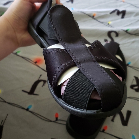 Black sandle shoes - Picture 2 of 8